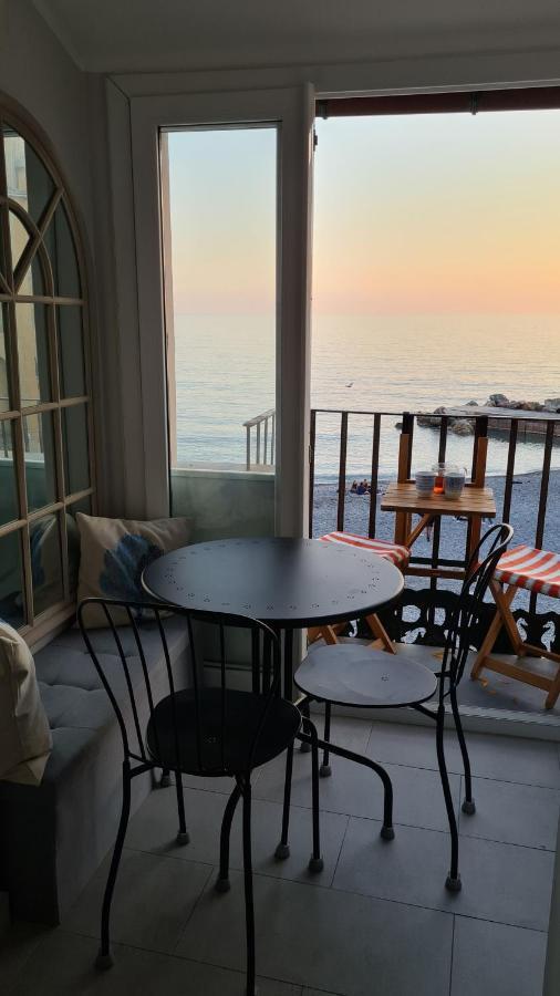 Best Flat Beachfront คาโมยลี ภายนอก รูปภาพ